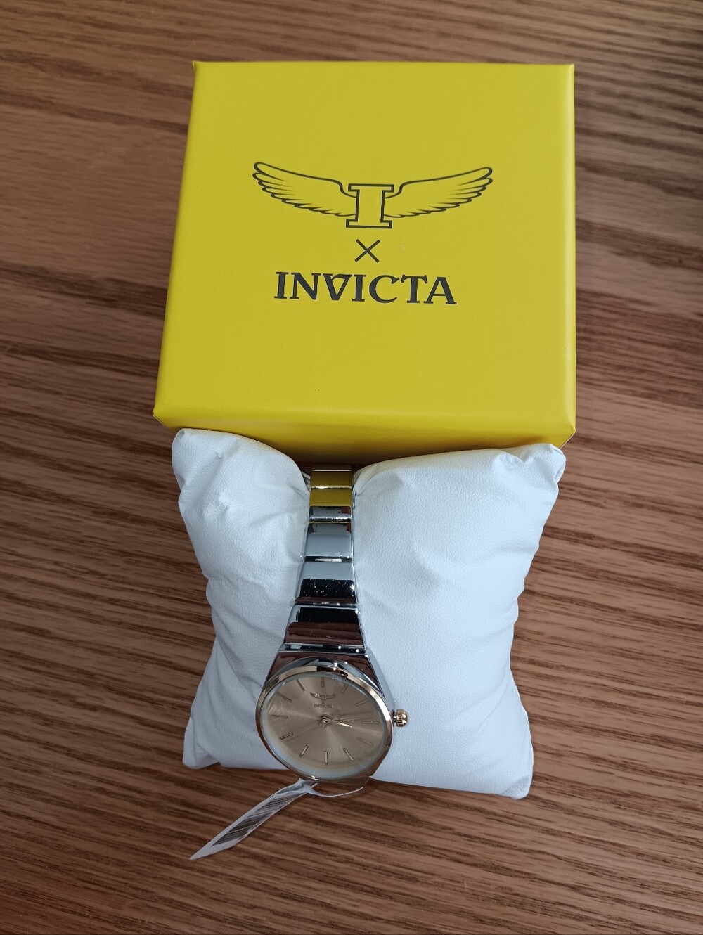 Invicta Women’s Gold Dial Stainless Steel Bracelet Watch. New In Original Box. - Picture 3 of 6